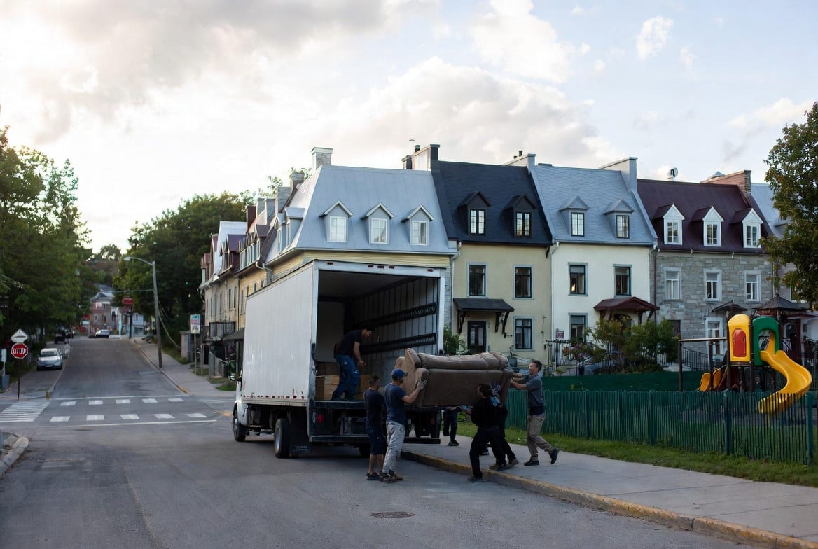 Moving services in West Edmonton